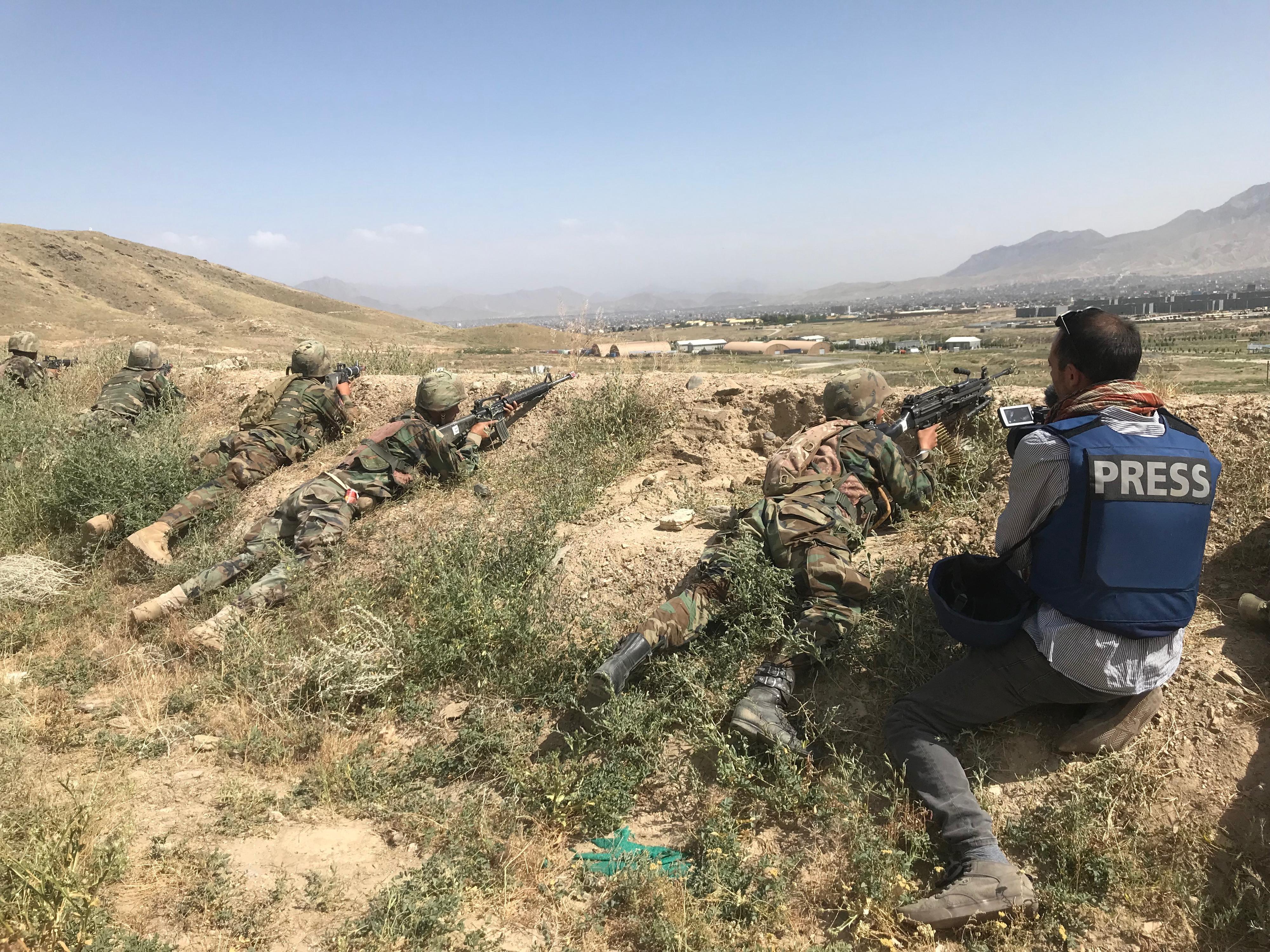 Entraînement militaire des soldats afghans par les forces de l'OTAN. [RTS - Annabelle Durand]