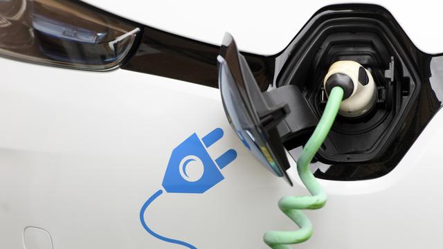 L'impact écologique des voitures électriques diffère selon le pays. [Keystone - Laurent Gilliéron]