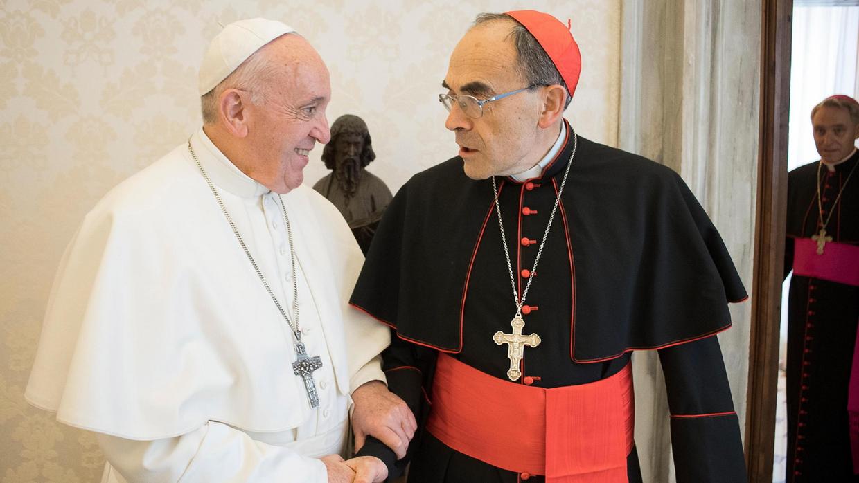Le pape François a reçu le cardinal Philippe Barbarin au Vatican le 18 mars 2019. [Keystone/epa/Vatican]