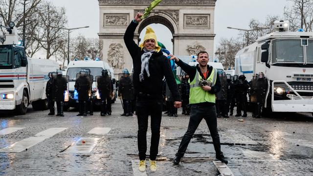 La manifestation du samedi16 mars avait dégénéré sur la célèbre avenue. [AFP - Karine Pierre/Hans Lucas]