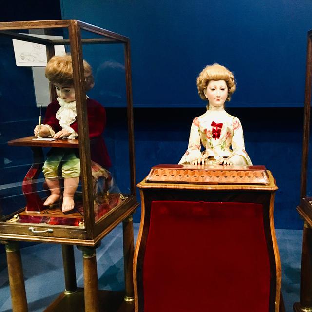 Des automates du Musée d'art et d'histoire de Neuchâtel. [RTS - Karine Vasarino]