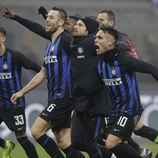 Après six journées de championnat, l’Inter Milan est en tête de la Série A avec deux points d’avance sur la Juventus. [Keystone - Luca Bruno]