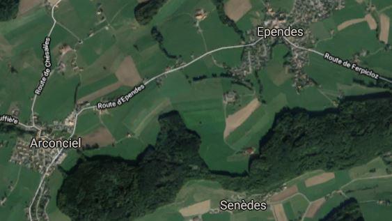 Les trois communes fribourgeoises prévoient une fusion. [Google maps]