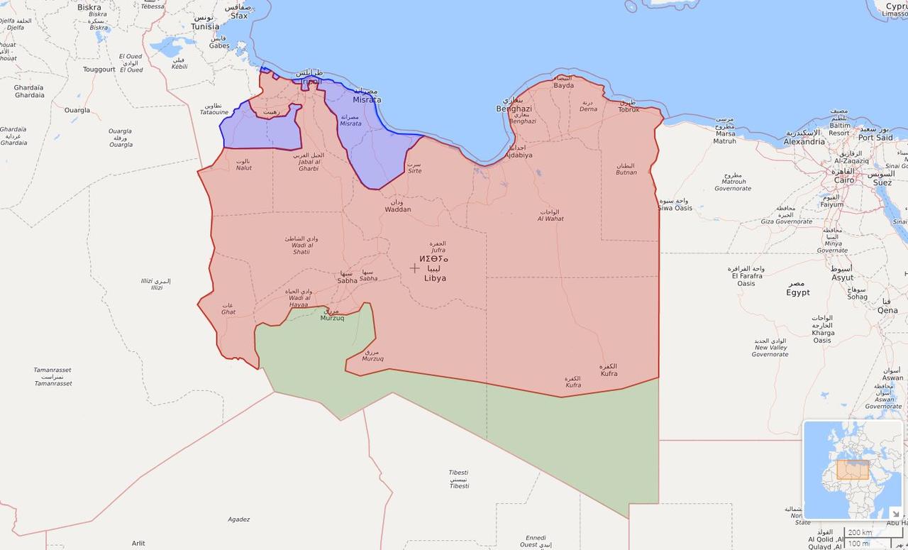 Carte représentant les influences en Libye mi-mai. En bleu, le territoire sous contrôle du gouvernement d'union nationale (GNA), dont Tripoli. En rouge, les zones alliées au général Khalifa Haftar. En vert, un territoire tenu par différentes factions et tribus. [Liveuamap.com - Carte interactive participative]