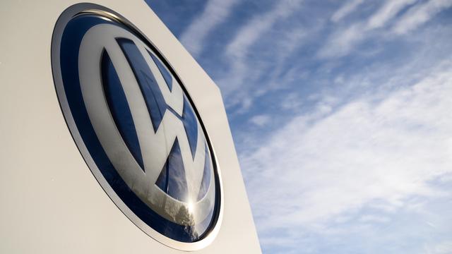 Le logo de VW au siège de Wolfsburg en Allemagne. [Keystone/EPA - Christophe Gateau]