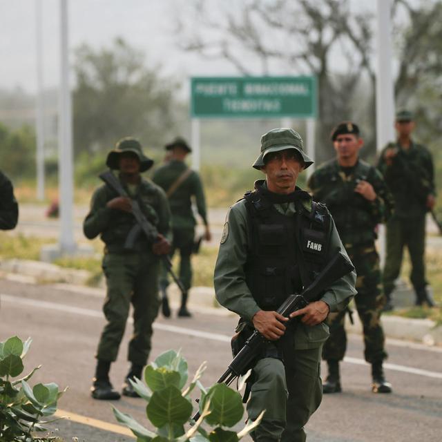 L'armée vénézuélienne n'a pas pris partie entre les deux présidents autoproclamés. [Keystone - AP Photo/Fernando Llano]