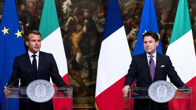 Le président français Emmanuel Macron et le premier ministre italien Giuseppe Conte, lors de leur conférence de presse conjointe à Rome, le 18 septembre 2019. [Keystone/epa - Angelo Carconi]