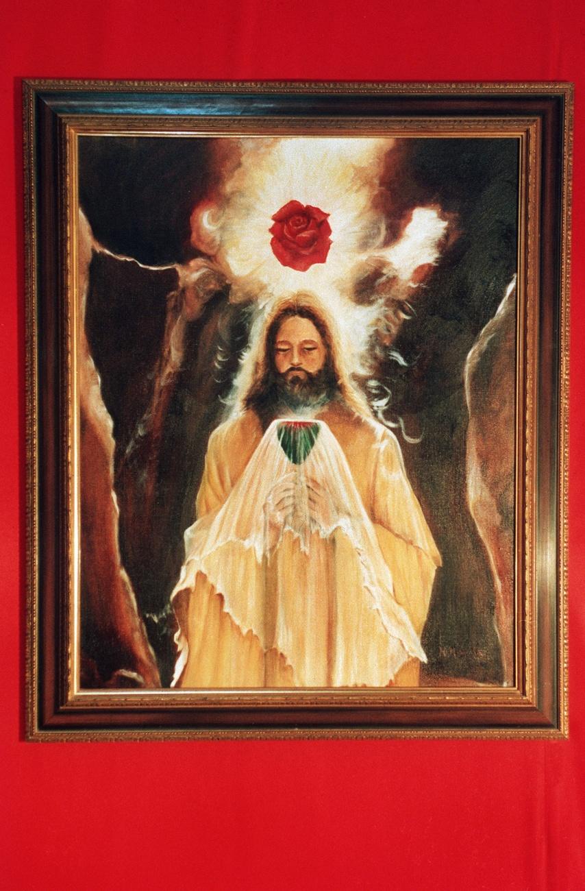 Des icônes comme cette image de Jésus ont été trouvées dans la ferme de Cheiry. [Keystone - Ruben Sprich]