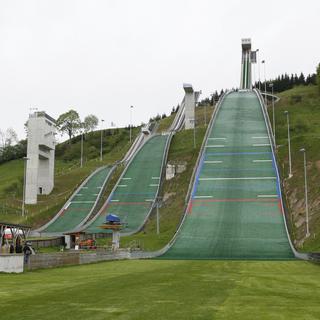 L'installation de saut à ski d'Einsiedeln doit être assainie. [Keystone - Photopress/Urs Flueeler]