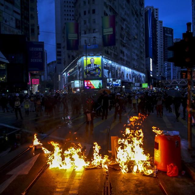 Nouvelles violences lors de manifestations à Hong Kong [Keystone/EPA - Miguel Candela]