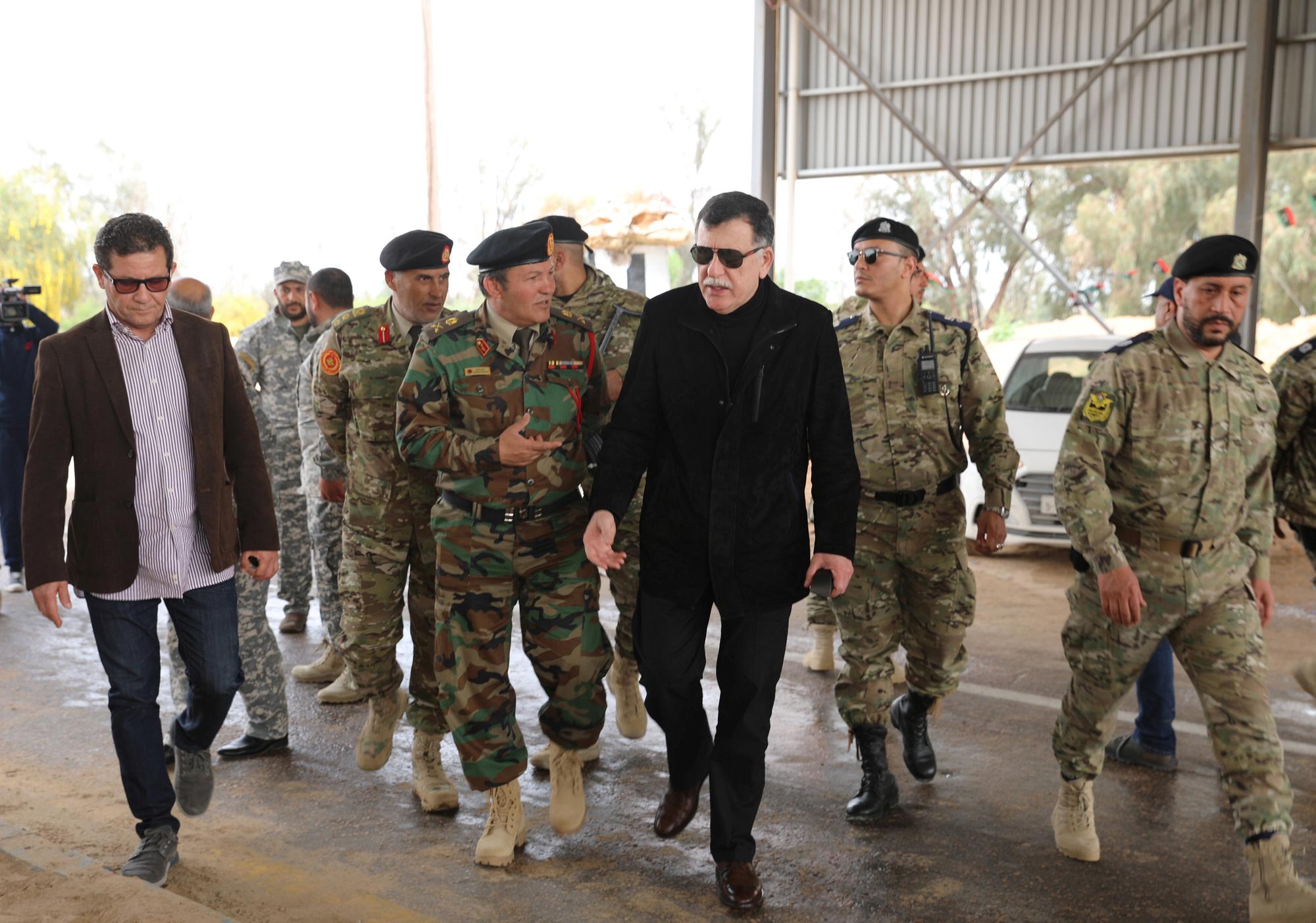 Fayez al-Sarraj arrive au check point Gate 27, après l'avoir repris aux forces de Khalifa Haftar, à l'ouest de Tripoli, le 5 avril 2019. [Reuters - Hani Amara]