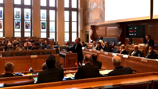 Les représentants de la Fédération des Eglises réformées, réunis à Berne mardi. [RTS - Julien Bangerter]