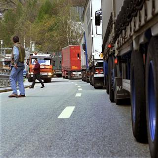 L'EPFL propose de réduire de 90% les émissions de CO2 des camions. [Keystone - Andrée-Noelle Pot]