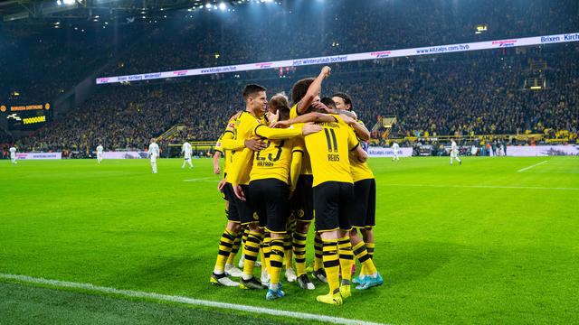 Grâce à sa victoire, Dortmund revient à la hauteur du Bayern Munich. [Guido Kirchner]