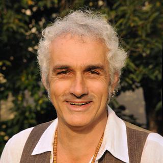 Emmanuel Pouilly, professeur de clownerie et directeur du Théâtre Dimitri. [accademiadimitri.ch]