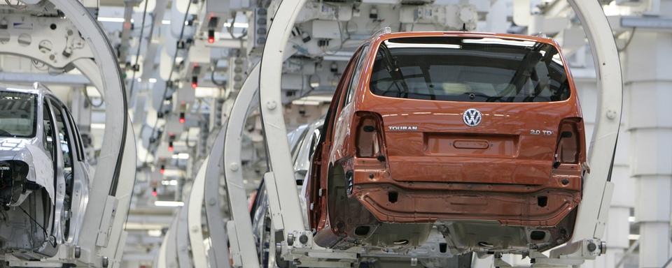 L'industrie automobile est particulièrement touchée. [AP Photo/Keystone - Joerg Sarbach]