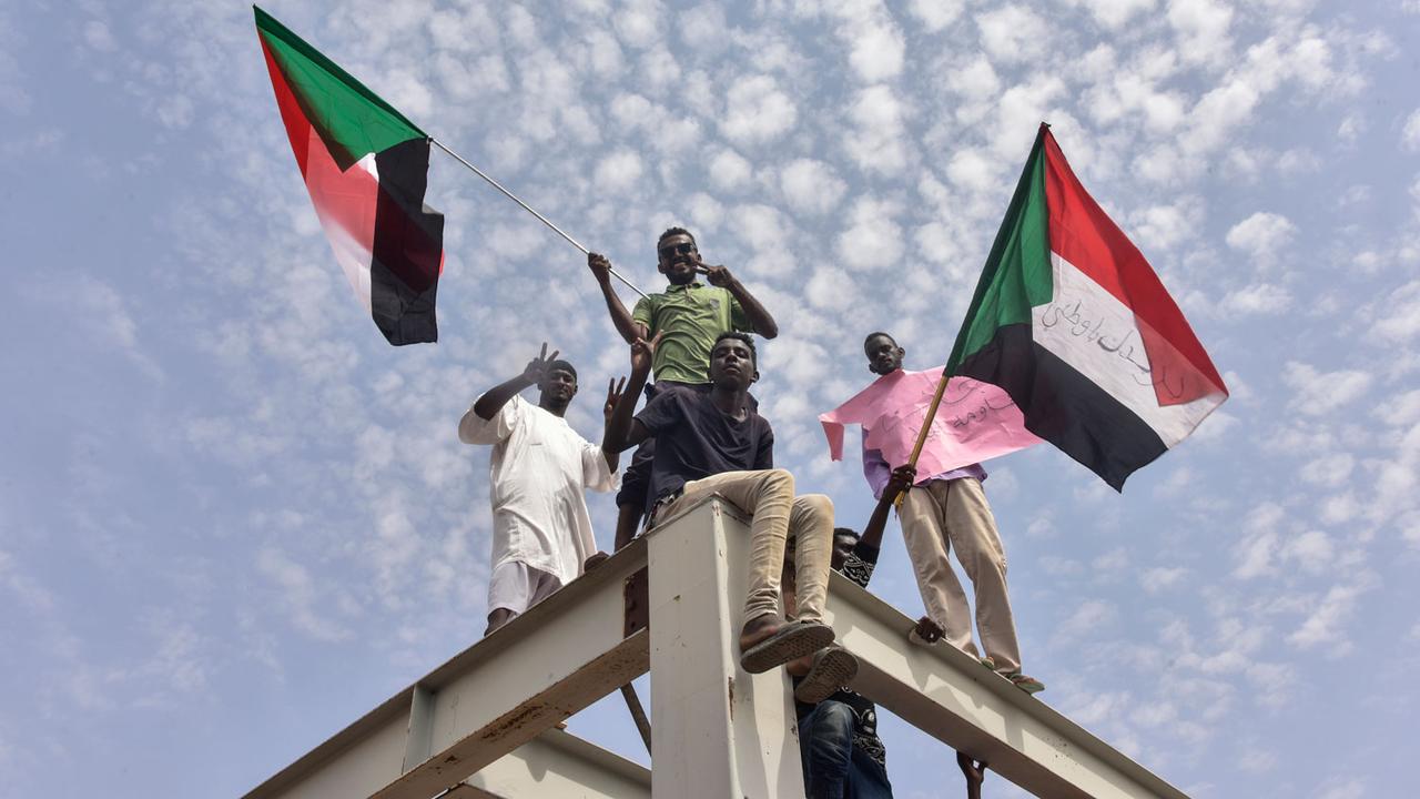 La signature de l'accord a été marquée par des scènes de liesse à Khartoum. [AFP - Ahmed Mustafa]