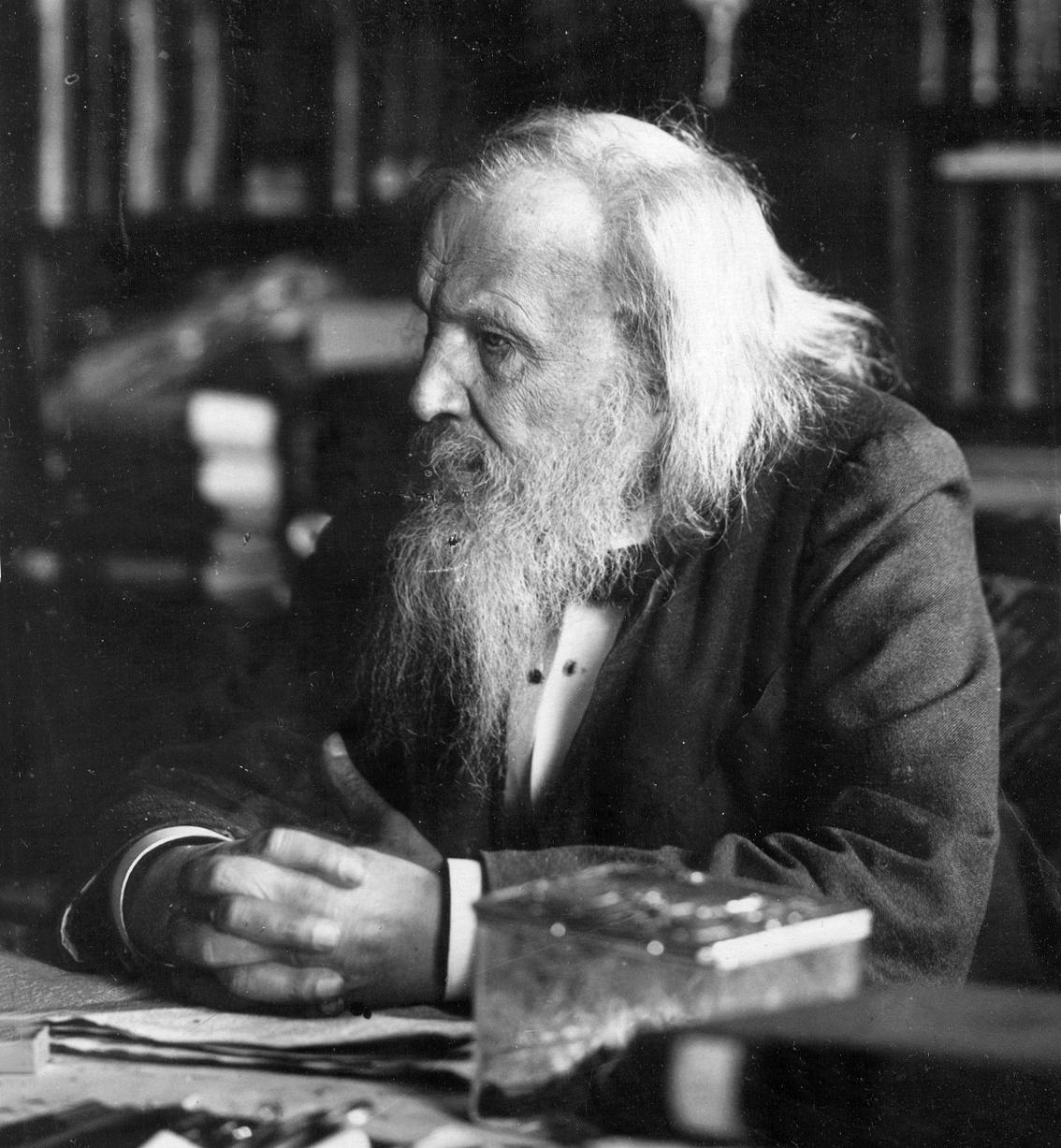 Dmitri Mendeleïev, photographié en 1897. [Wikimédia]