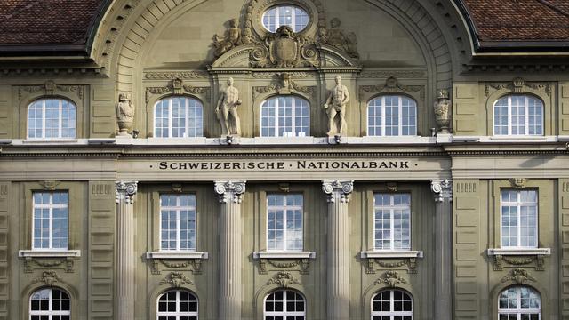 La façade de la BNS à Berne. [Keystone - Peter Klaunzer]