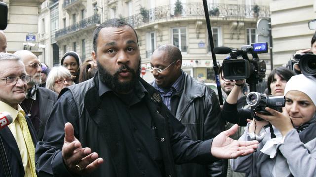 L'humoriste Dieudonné photographié en 2009 à Paris. [Keystone - AP Photo/Remy de la Mauviniere]