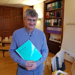 Jacques Mirenowicz, co-directeur des Conversations carbone en Suisse romande. [RTS - Etienne Kocher]