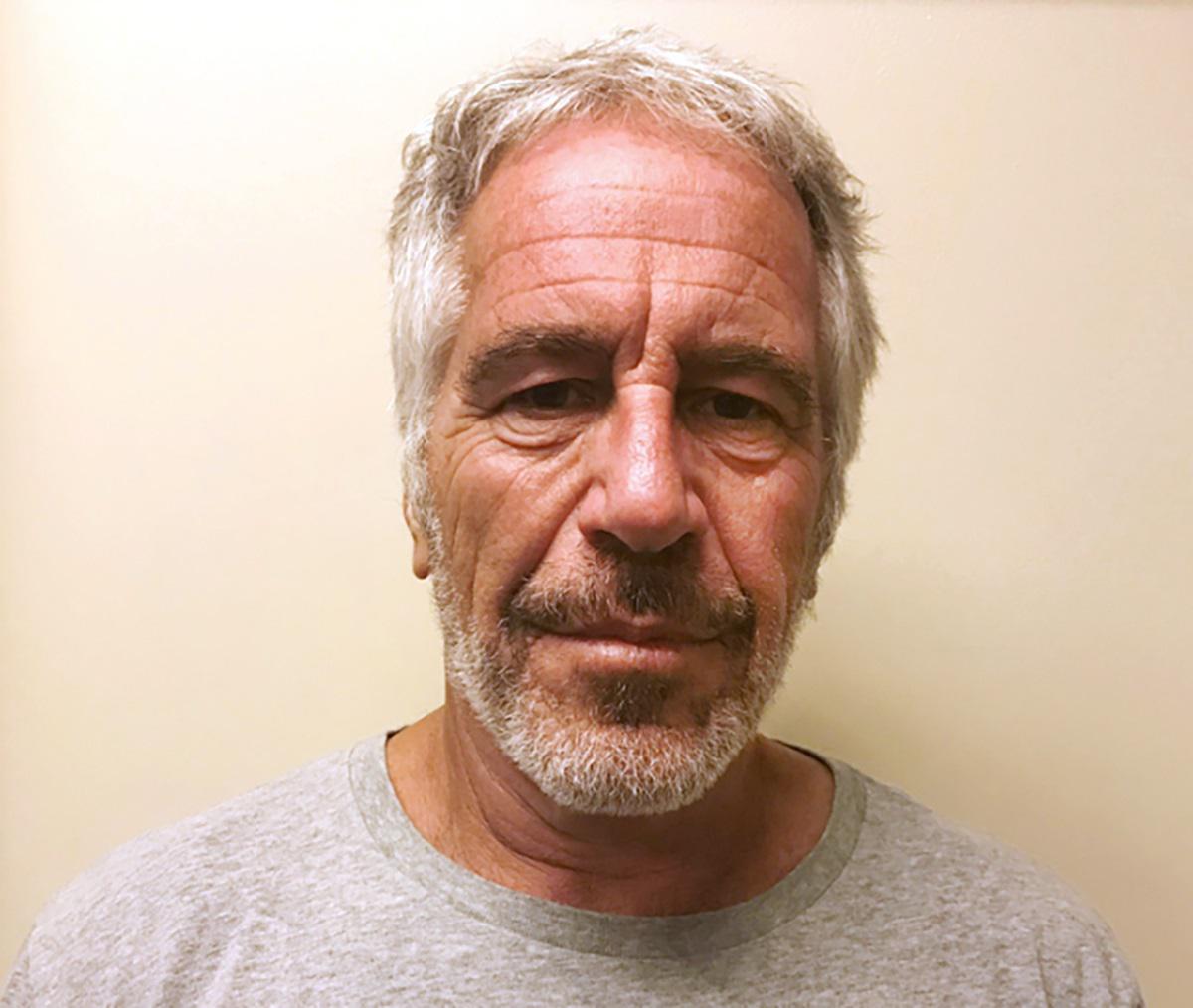 Jeffrey Epstein, photographié le 29 mars 2017 pour le registre des délinquants sexuels de l'État de New York. [Keystone/ap - New York State Sex Offender Registry]