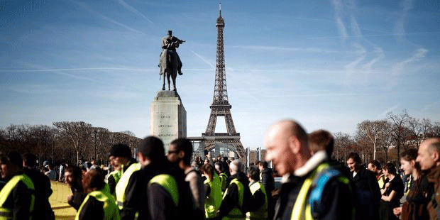 Les Gilets jaunes à Paris. [Reuters - Reuters]