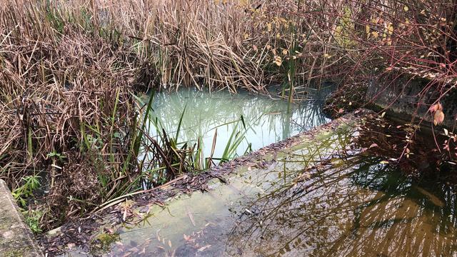 Le bassin de rétention de Givisiez a été fermé hermétiquement. [Etat de Fribourg]