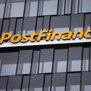 Le bâtiment de PostFinance à Berne. [Keystone - Peter Klaunzer]
