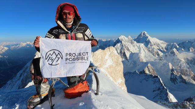 Nirmal Purja au sommet du Gasherbrum II. [AFP - Nirmal 'Nims' Purja - Bremont Project Possible]