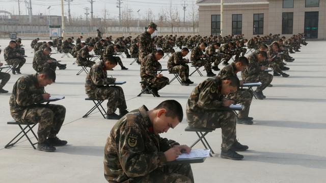 Camp au Xinjiang présenté à la presse étrangère en janvier 2019. [Reuters - Stringer]