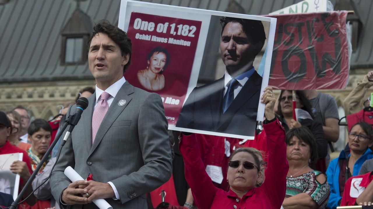 Manifestation de soutien aux près de 1200 femmes autochtones tués ou disparues au Canada depuis 1980. [Keystone/AP/The canadian Press - Adrian Wyld]