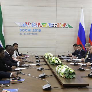 Le premier forum entre la Russie et l’Afrique se tient à Sotchi. [Kremlin Pool/Sputnik/EPA/Keystone - Mikhail Metzel]