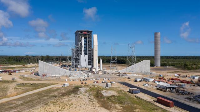 Vue aérienne du chantier ELA 4 au Centre spatial guyanais, futur pas de tir du lanceur Ariane 6.
CNES/ESA/
Sentinel/2019 [Sentinel/2019 - CNES/ESA/]