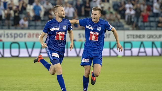 Christian Schneuwly a offert la victoire aux Lucernois au bout des arrêts de jeu. [Keystone - Urs Flueeler]