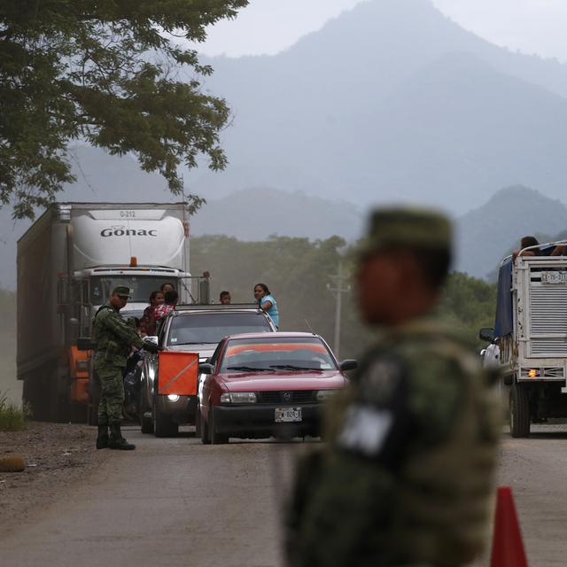 Près de 800 migrants entassés dans des camions arrêtés au Mexique. [KEYSTONE - REBECCA BLACKWELL]