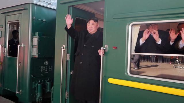 Kim Jong Un prend le train en vue de son sommet avec Trump. [Keystone - EPA]