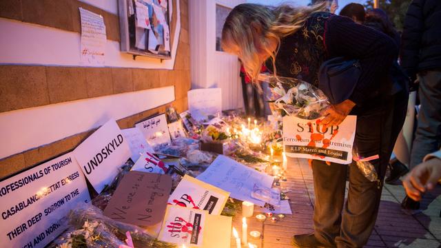 Hommage aux deux randonneuses devant l'ambassade danoise à Rabat, 22.12.2018. [AFP - Fadel Senna]