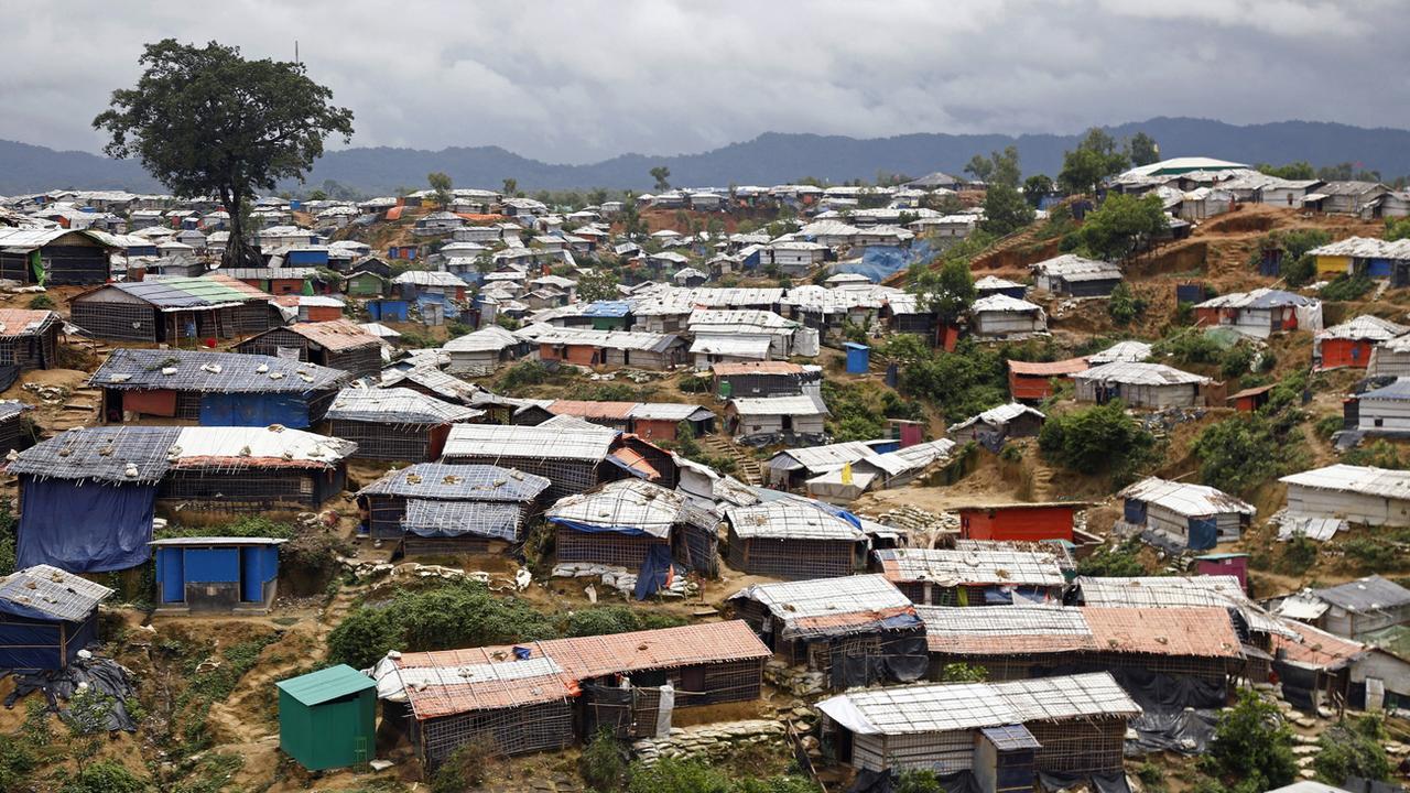Un camp de réfugiés Rohingya au Bangladesh. [Keystone - EPA/Monirul Alam]