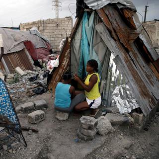 L'un des camps de fortune installés après le séisme de 2010 à Port-au-Prince. [Reuters - Andres Martinez Casares]