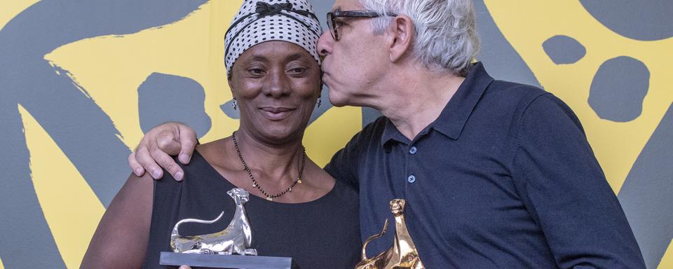 "Vitalina Varela" du réalisateur portugais Pedro Costa a reçu le Léopard d'or samedi au 72e Festival de Locarno. L'actrice Vitalina Varela reçoit aussi le prix de la meilleure actrice. [Keystone - Urs Flueeler]