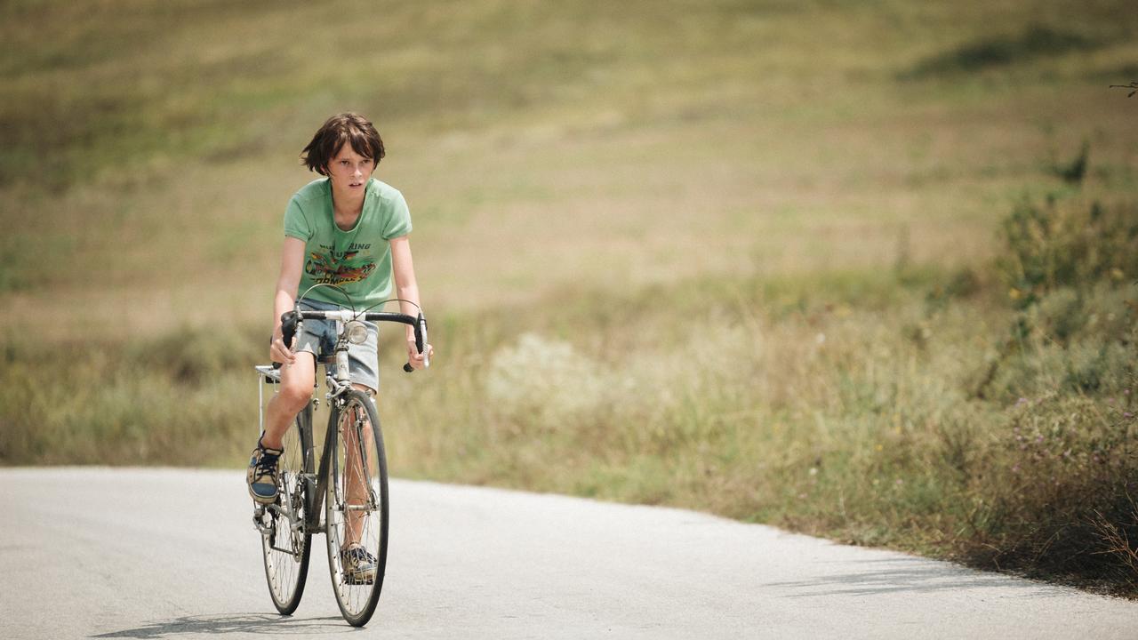 Une scène du Milieu de l'horizon, un film de Delphine Lehericey, avec Laetita Casta. [Crédit Photo Gjorgji Klincarov - © Box Productions & Entre Chien et Loup]