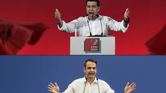 Les Grecs choisissent dimanche entre l'actuel Premier ministre Alexis Tsipras et son concurrent de droite Kyriakos Mitsotakis. [AFP - ANGELOS TZORTZINIS, SAKIS MITROLIDIS]