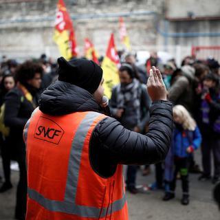 Une grève générale a débuté en France. [Reuters - Benoit Tessier]