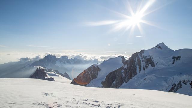 Le soleil sur les montagnes enneigées pourrait être le futur de l'énergie solaire.
Mykhailo
Fotolia [Mykhailo]