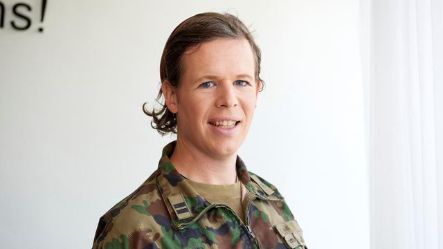 Christine Hug est lieutenant-colonel dans l'armée suisse. Elle gère les 900 militaires du bataillon de chars 12. [© Jonas Kambli, ZEM]