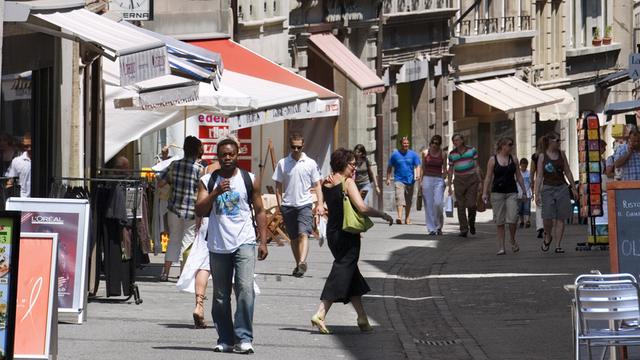 La Rue de Lausanne à Fribourg. [Keystone - Martin Ruetschi]