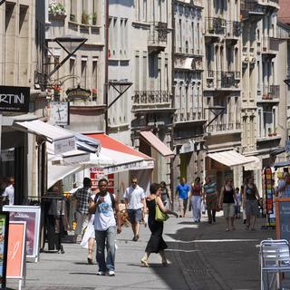 La Rue de Lausanne à Fribourg. [Keystone - Martin Ruetschi]
