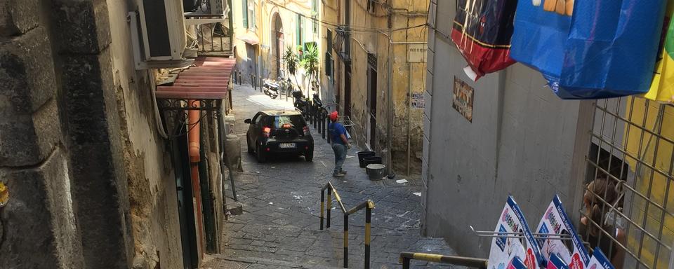 Naples, retour sur le lieu du crime. [RTS - Dominique Willemin]