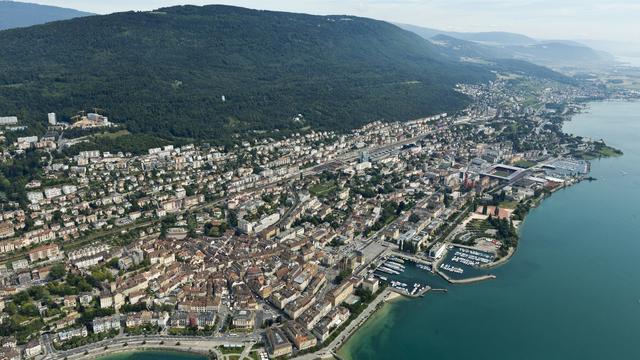 Dans le canton de Neuchâtel, 65 candidats visent une place sous la Coupole fédérale. [Keystone - Alessandro Della Bella]